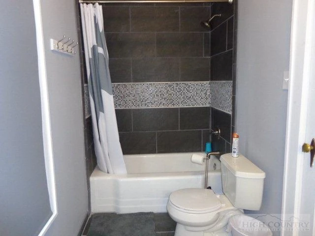 Image number 3 for the current listing