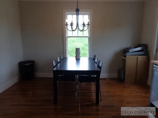 Image number 20 for the current listing