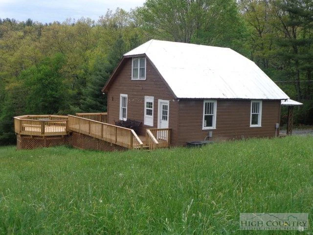 Image number 17 for the current listing