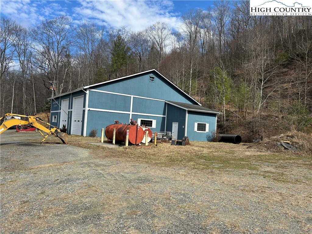 Image number 6 for the current listing