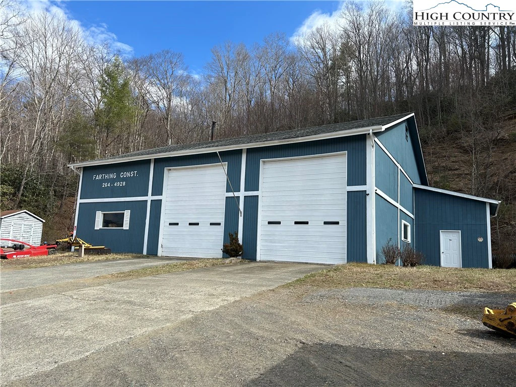 Image number 4 for the current listing