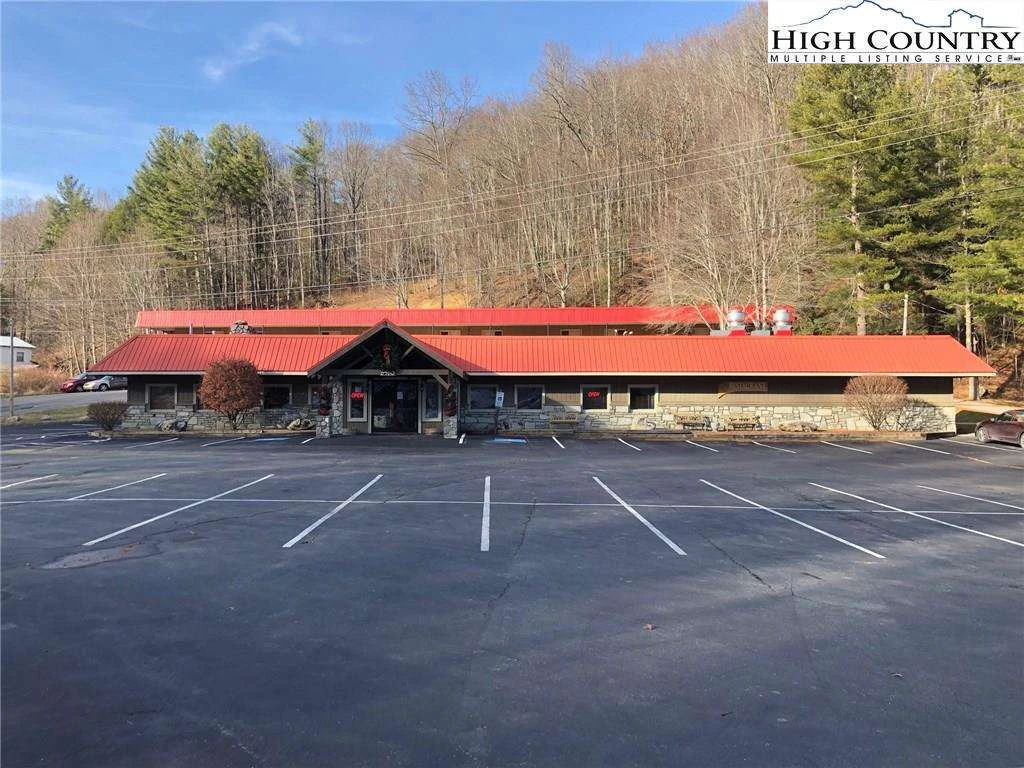 Image number 1 for the current listing