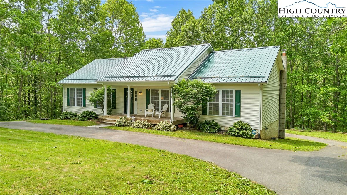 Image number 1 for the current listing