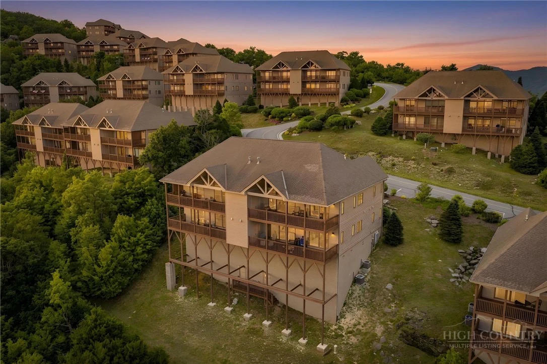 Image number 2 for the current listing