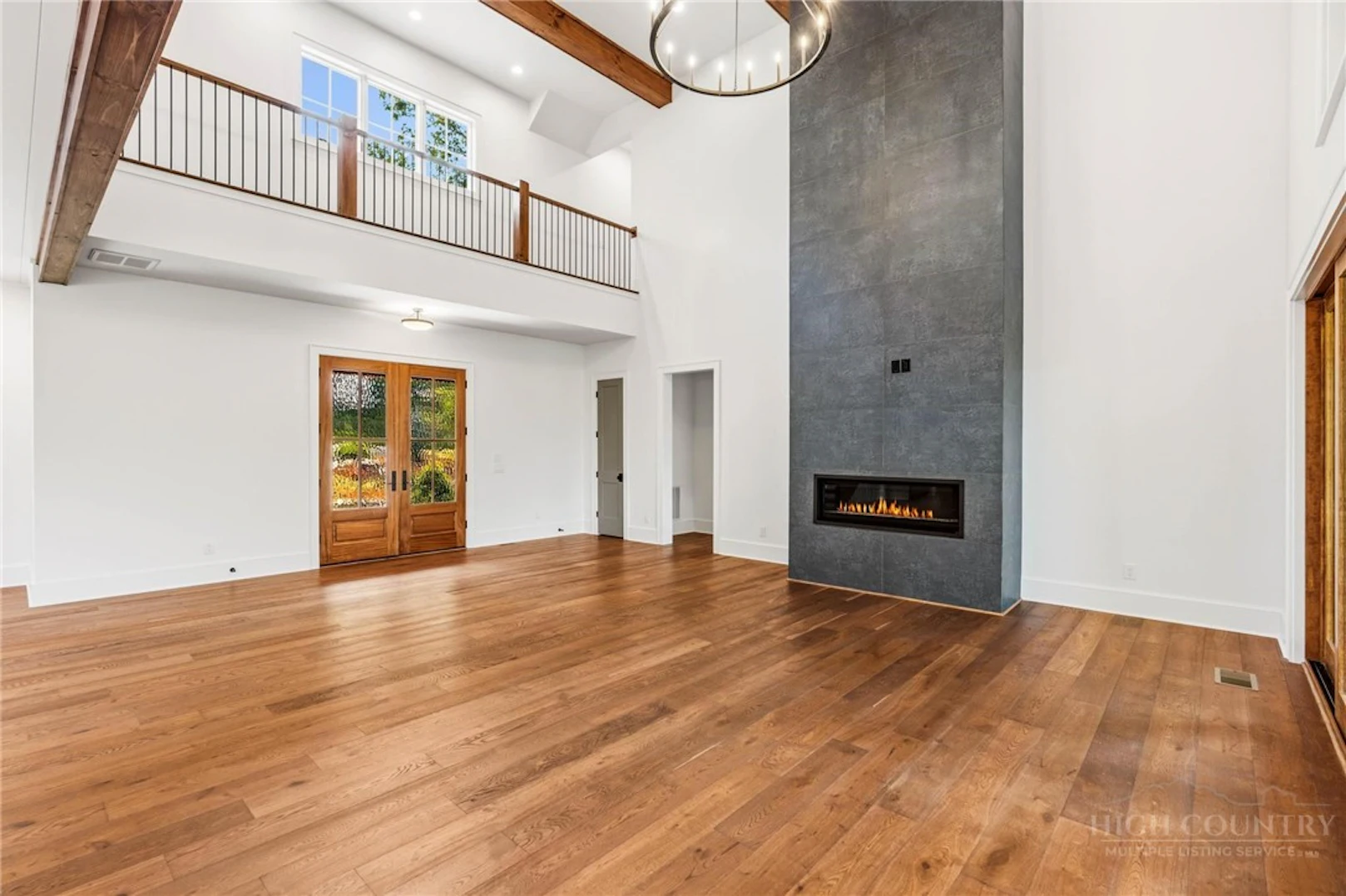 Image number 4 for the current listing