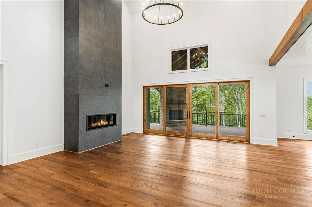 Image number 6 for the current listing