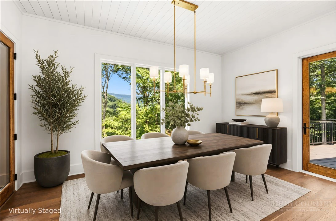 Image number 14 for the current listing