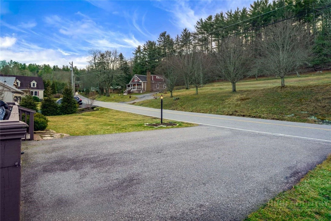 Image number 6 for the current listing