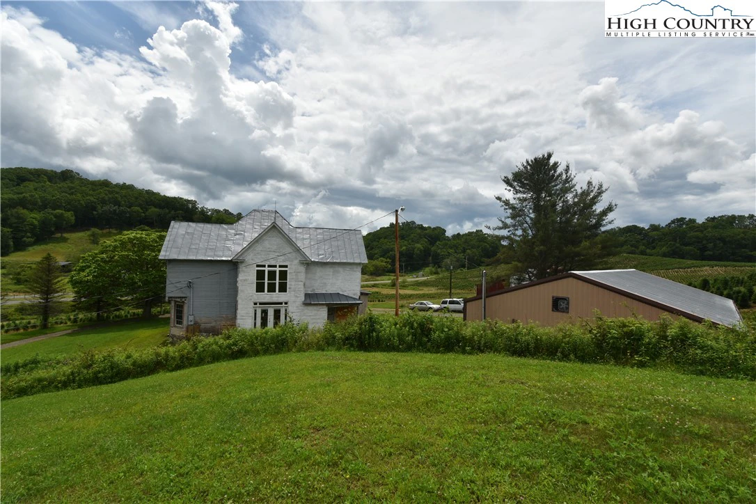 Image number 3 for the current listing