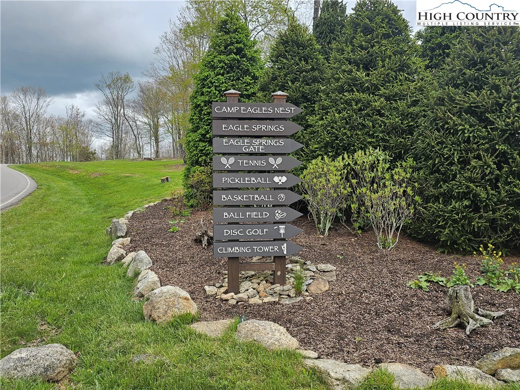 Image number 3 for the current listing