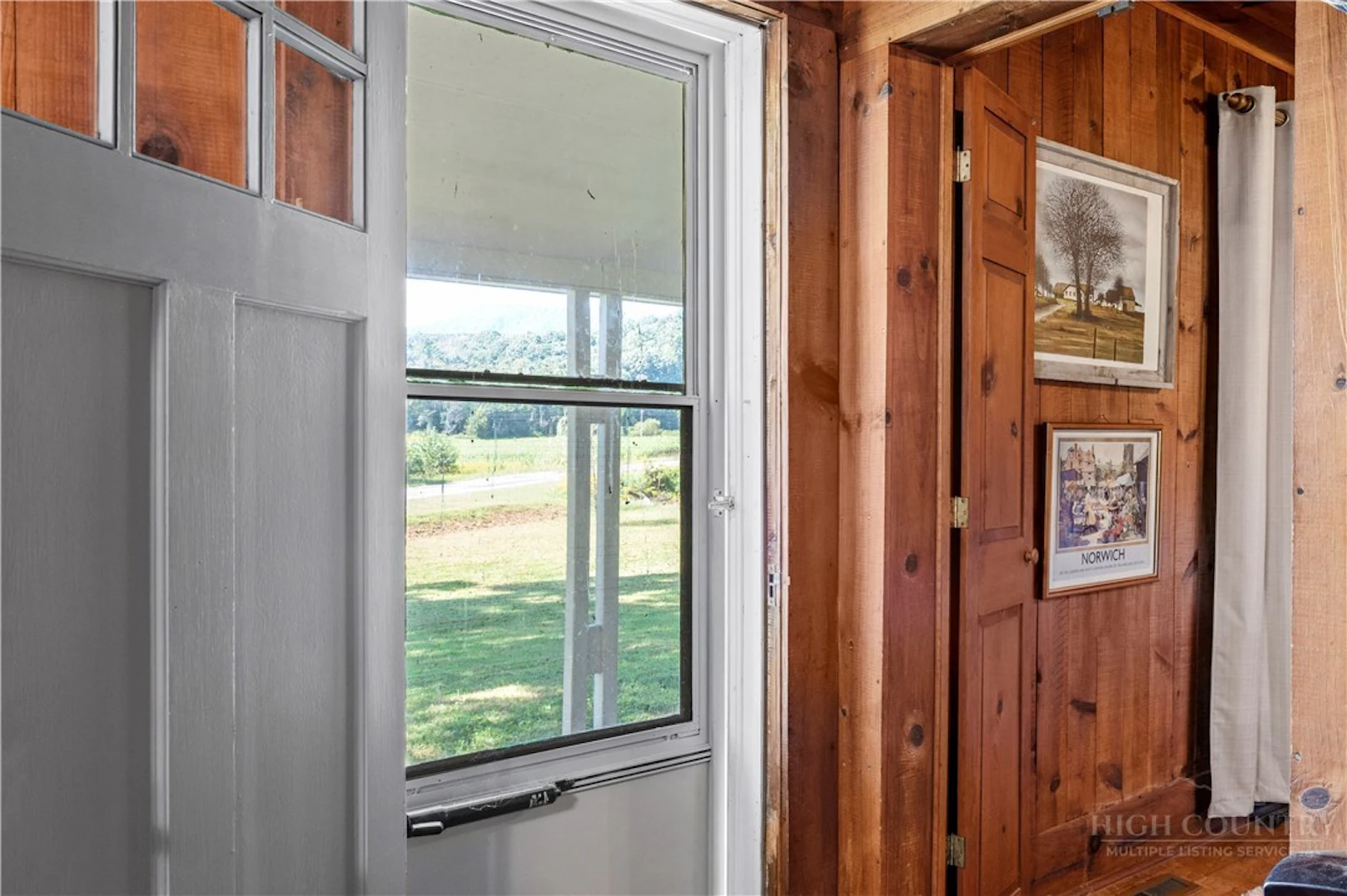 Image number 18 for the current listing