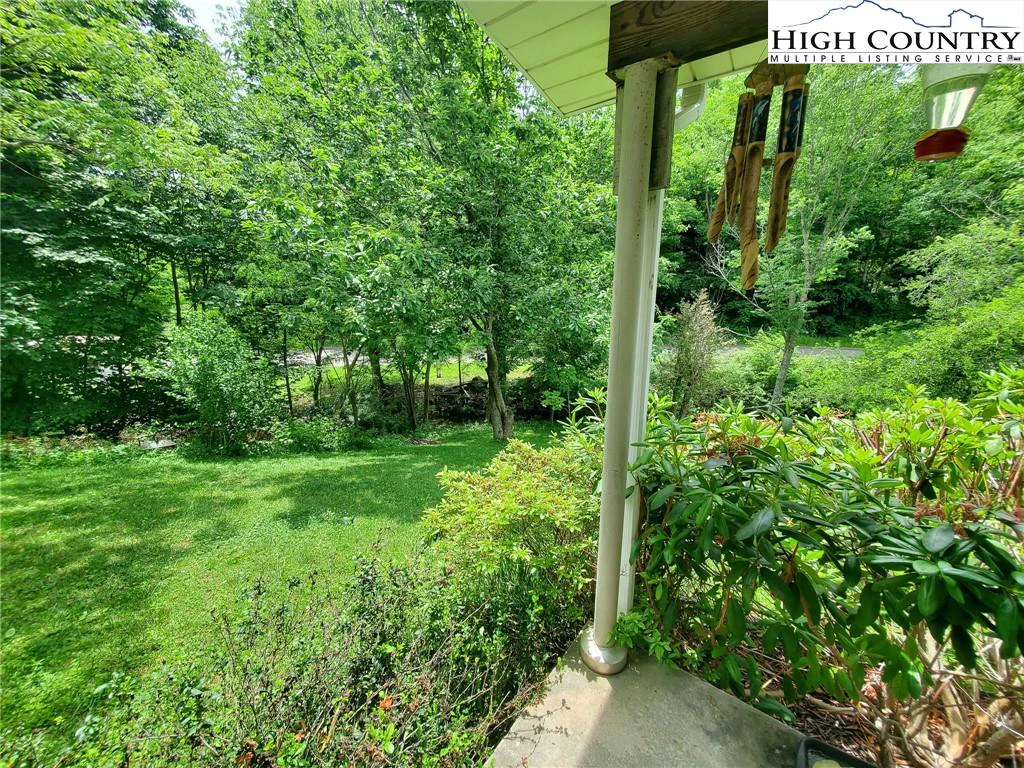 Image number 8 for the current listing
