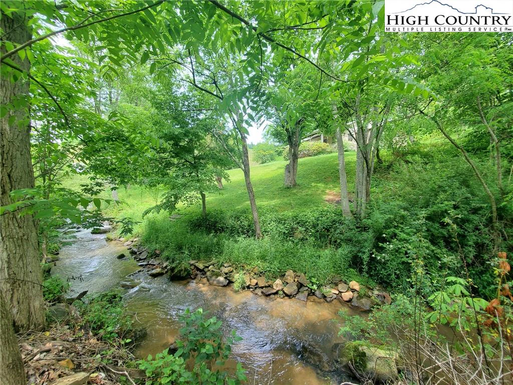 Image number 7 for the current listing