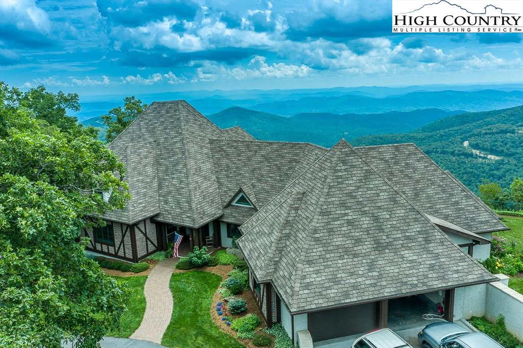 Image number 1 for the current listing