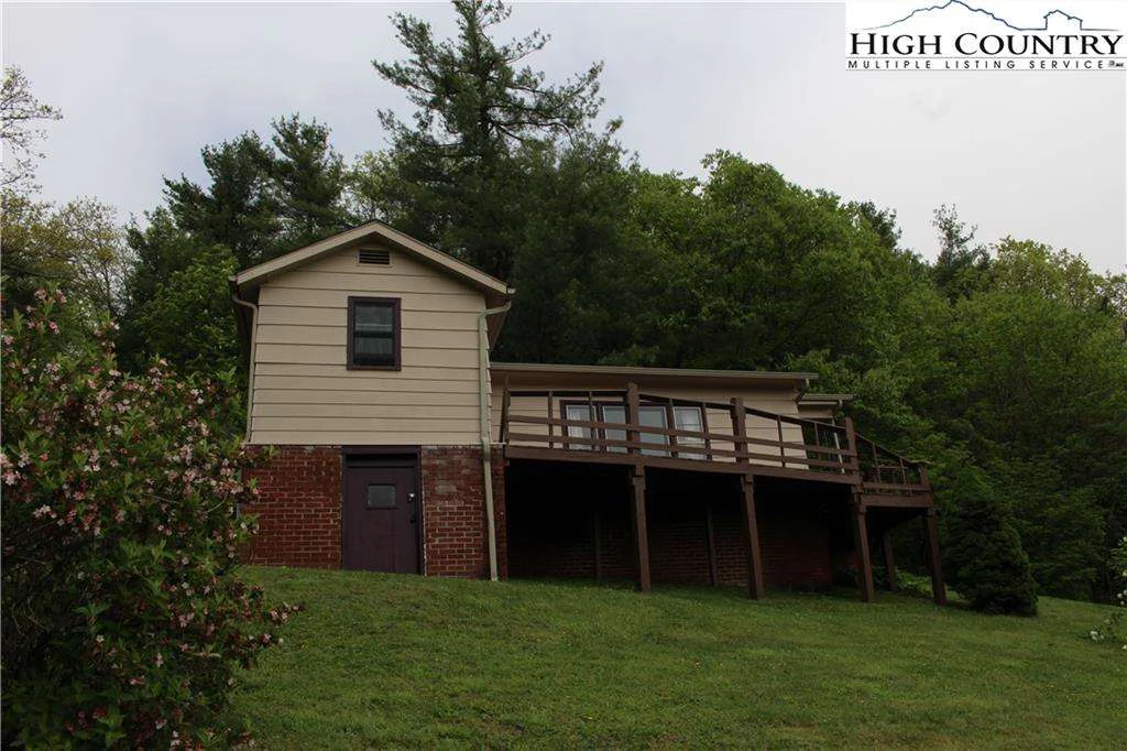 Image number 1 for the current listing