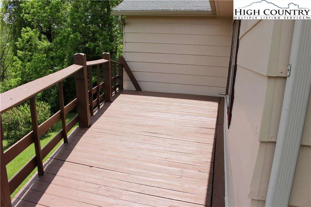 Image number 12 for the current listing