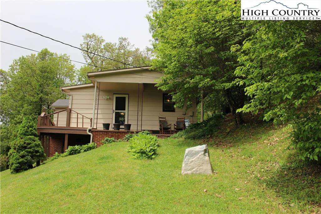 Image number 9 for the current listing