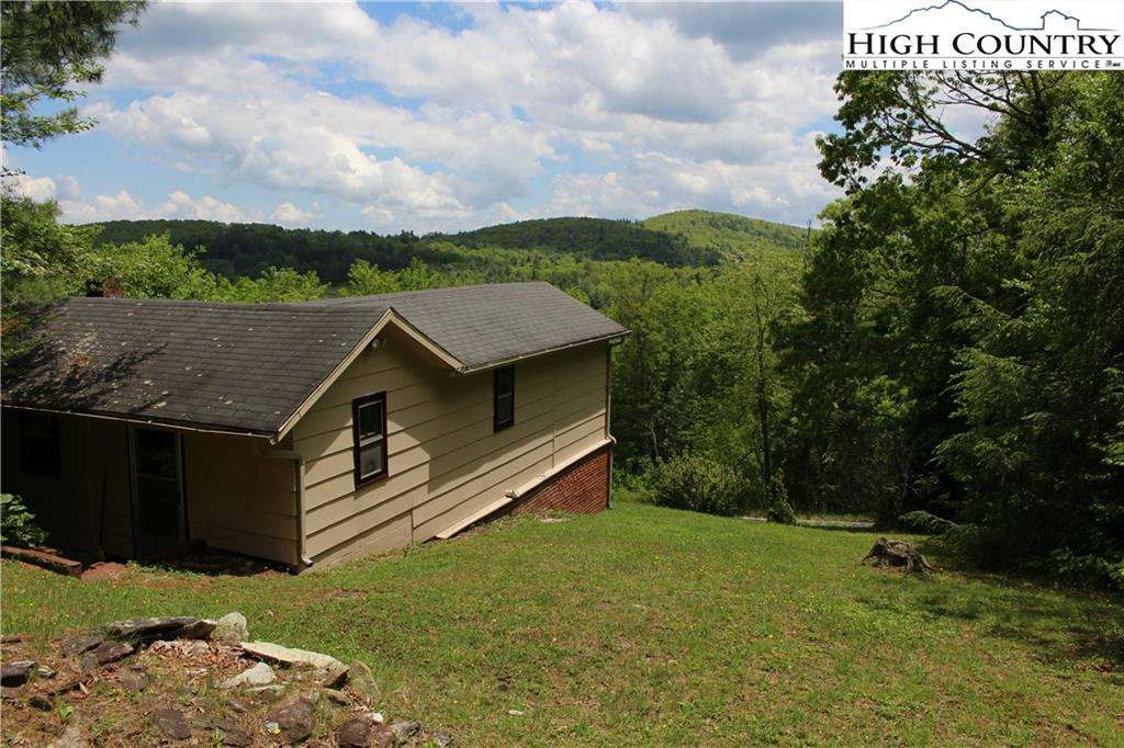 Image number 4 for the current listing