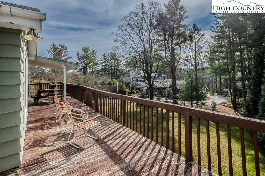 Image number 10 for the current listing