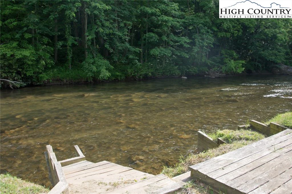 Image number 2 for the current listing