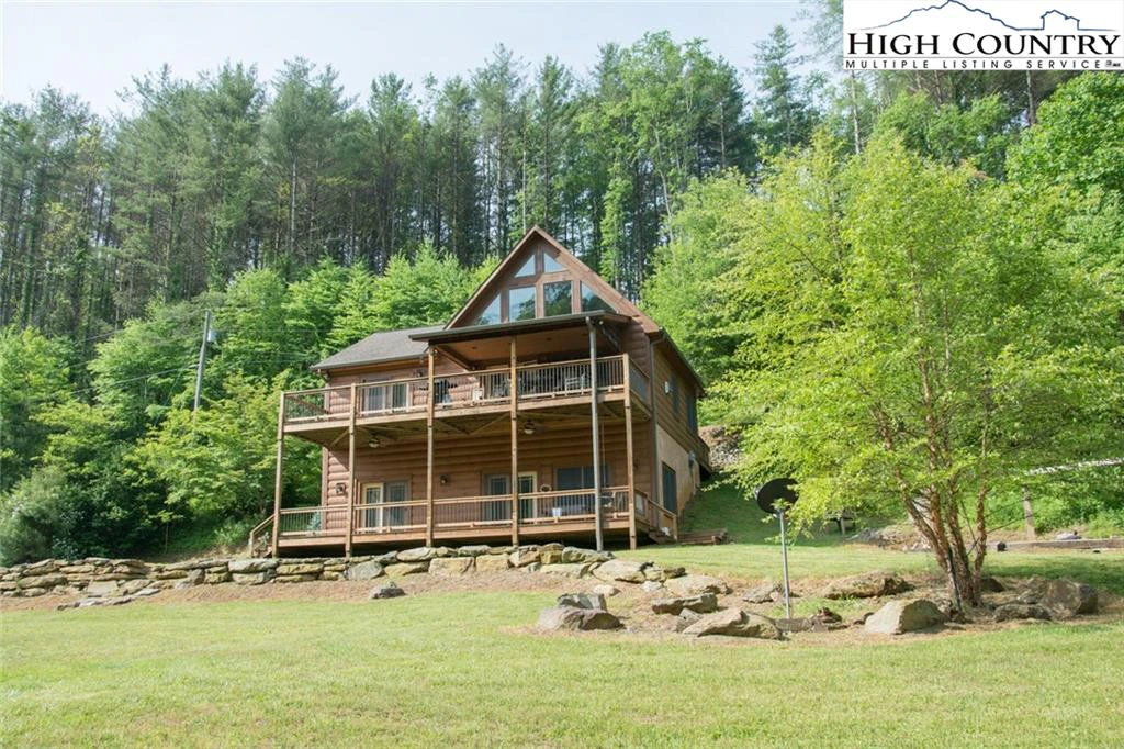 Image number 17 for the current listing