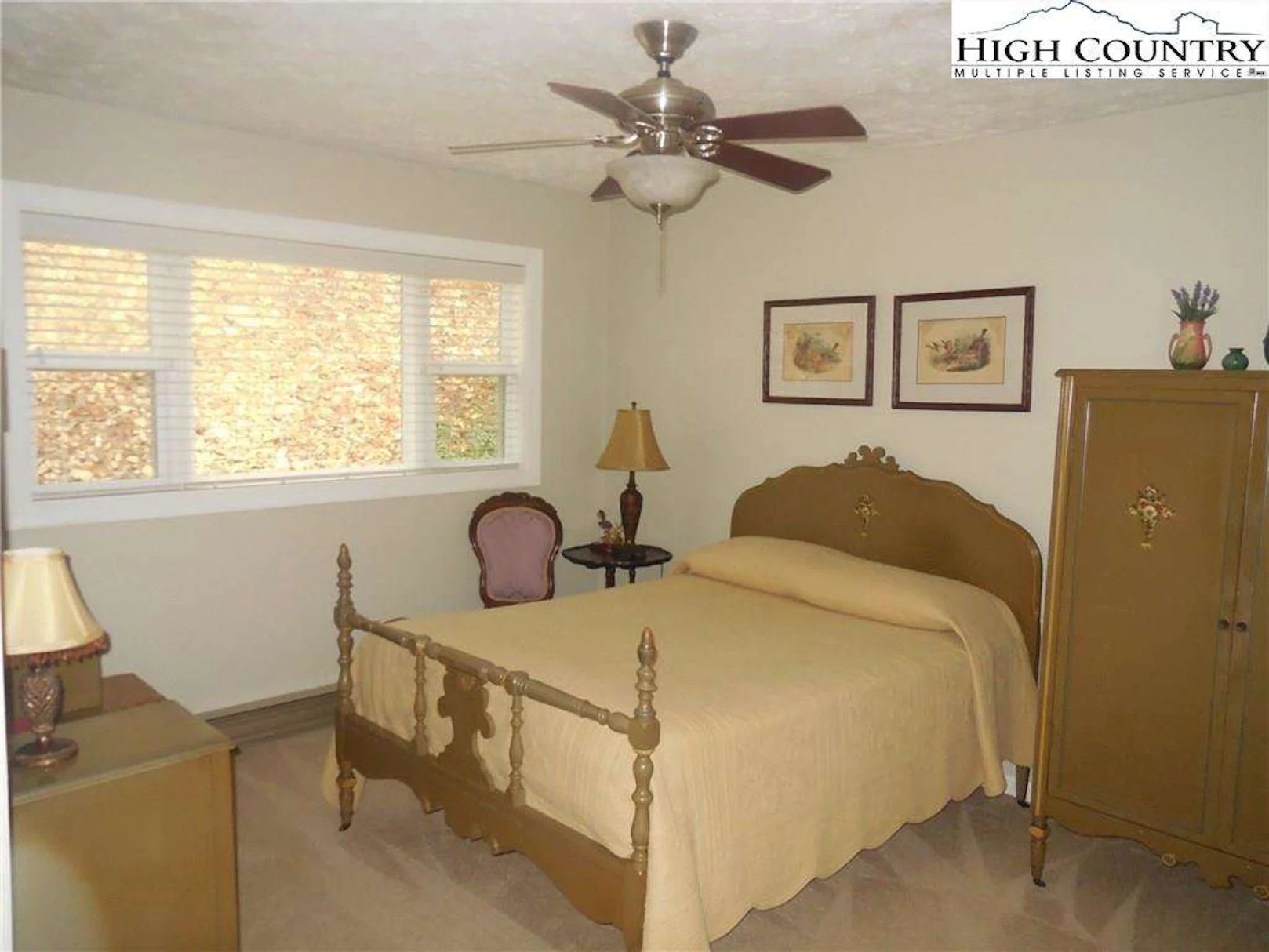 Image number 12 for the current listing