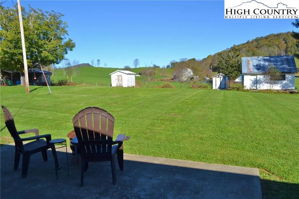 Image number 14 for the current listing
