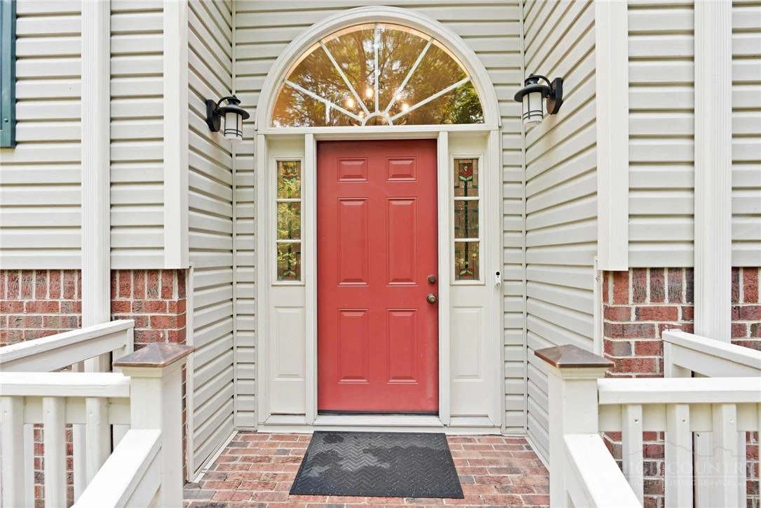 Image number 2 for the current listing