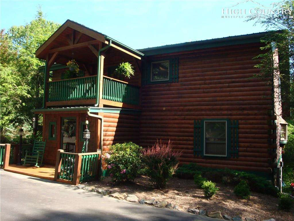 Image number 1 for the current listing