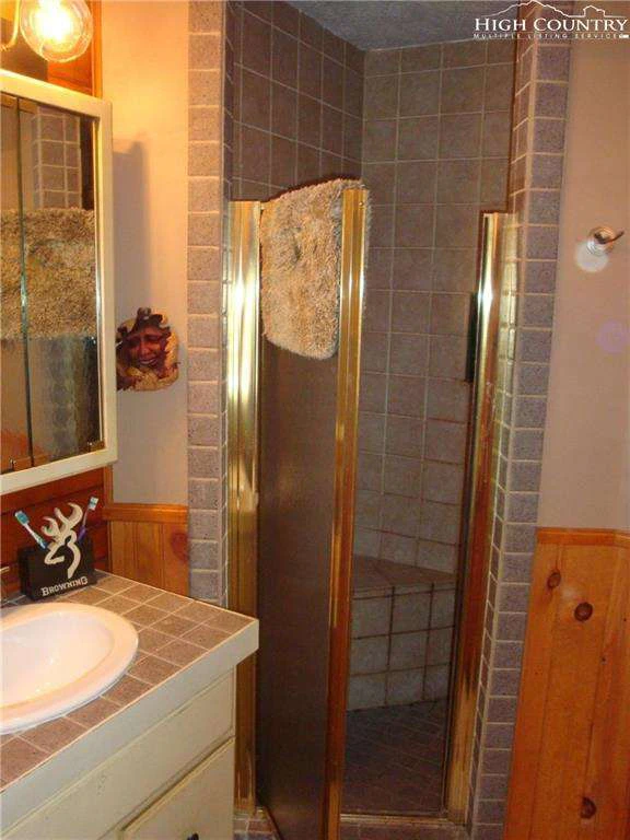 Image number 7 for the current listing