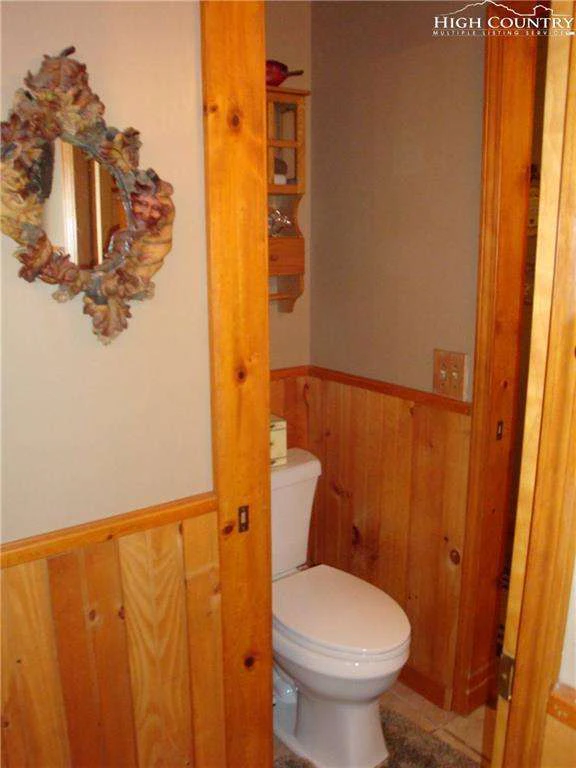Image number 8 for the current listing