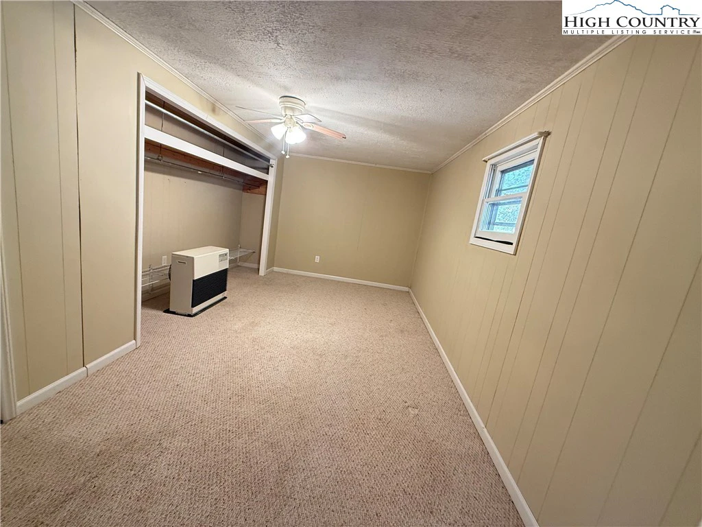 Image number 8 for the current listing