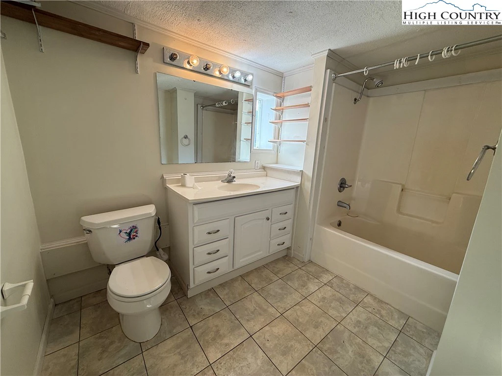 Image number 6 for the current listing
