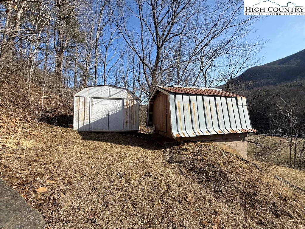 Image number 3 for the current listing