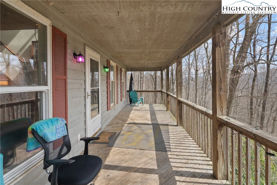 Image number 8 for the current listing