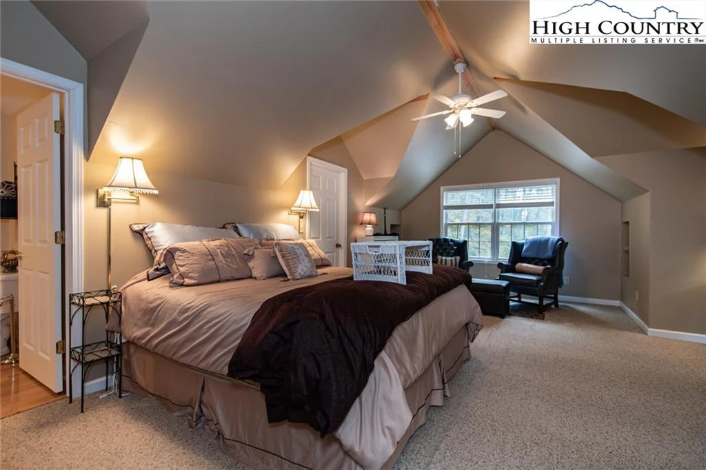 Image number 6 for the current listing