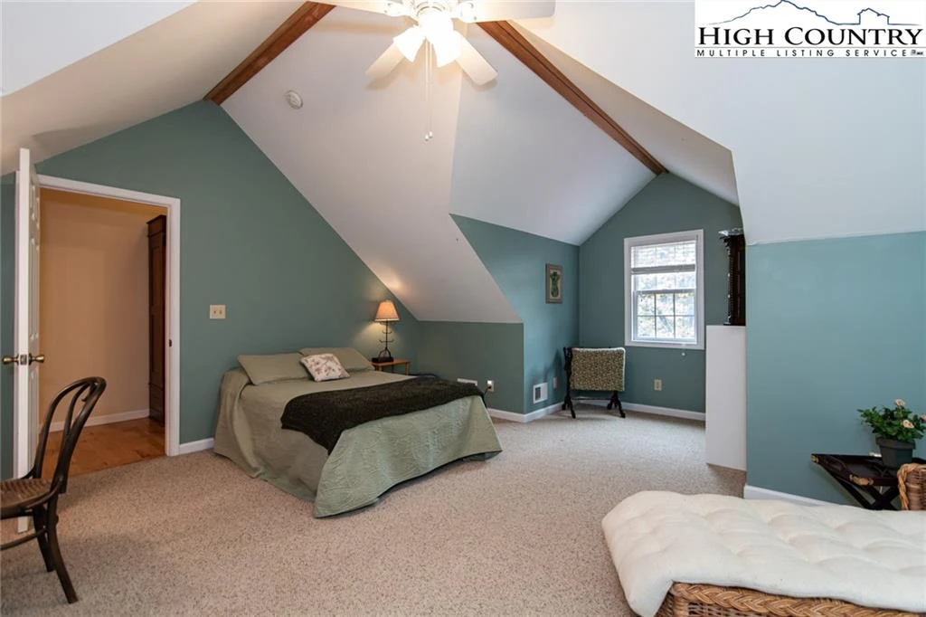 Image number 9 for the current listing