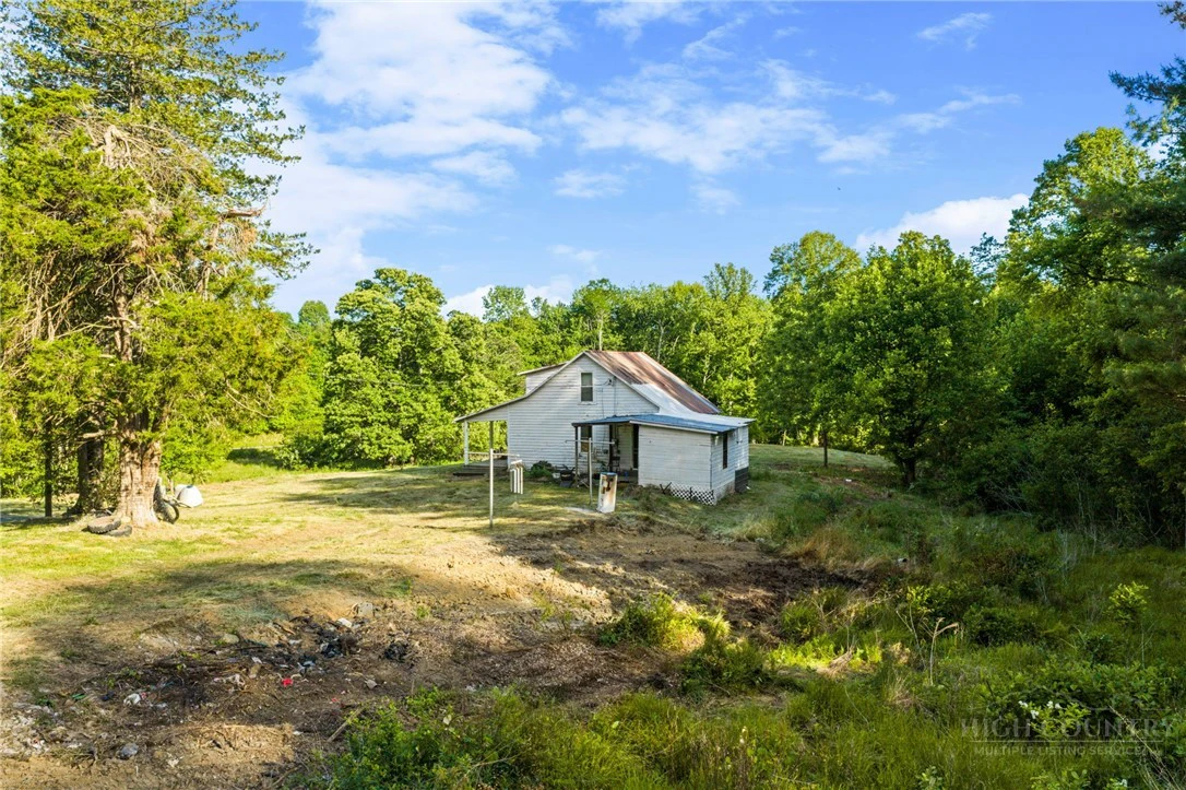 Image number 22 for the current listing