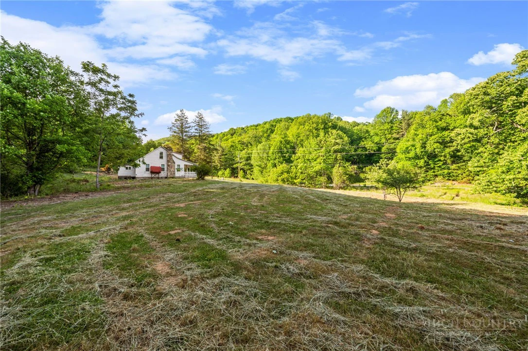 Image number 20 for the current listing