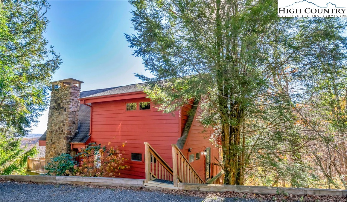 Image number 1 for the current listing