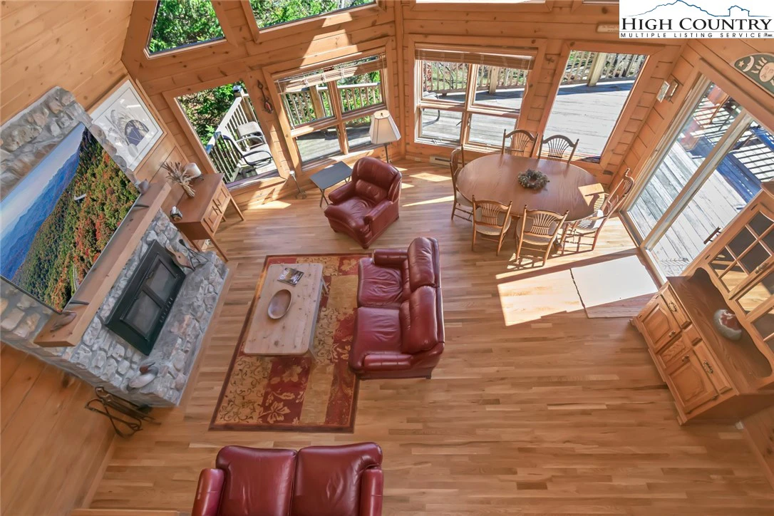 Image number 7 for the current listing