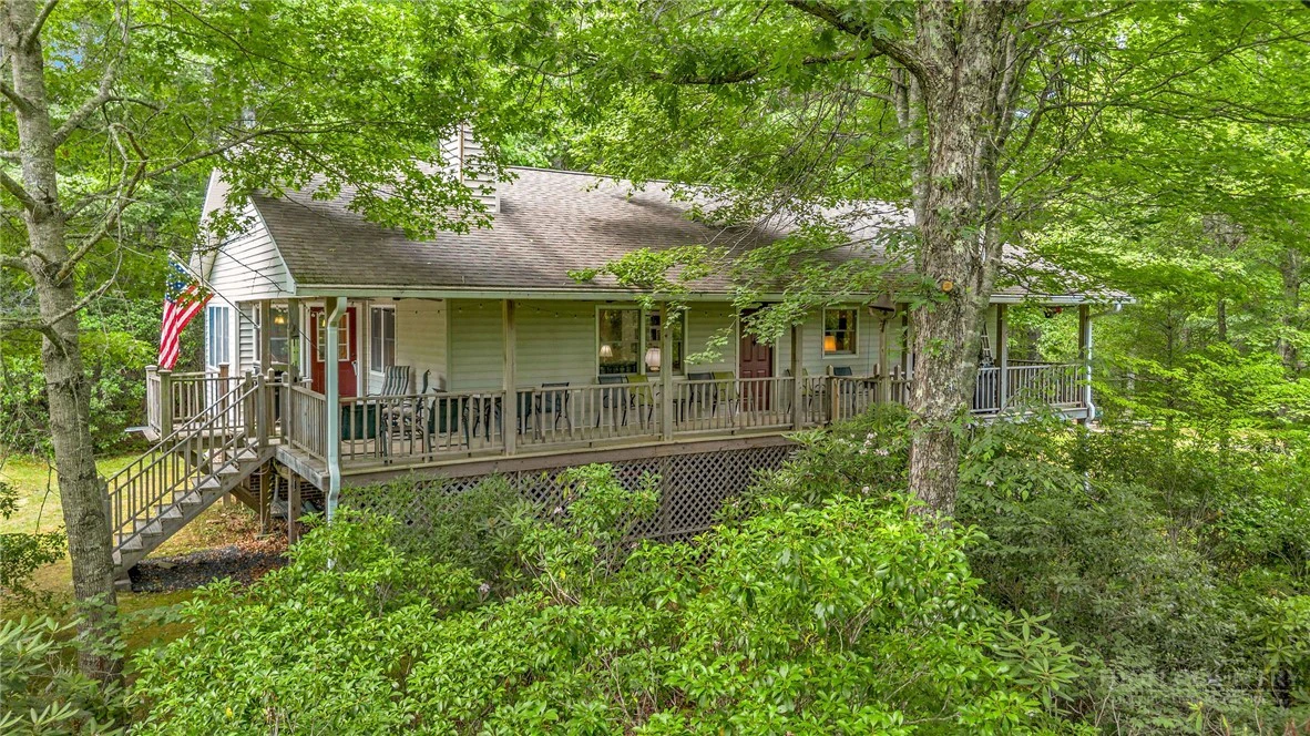 Image number 1 for the current listing