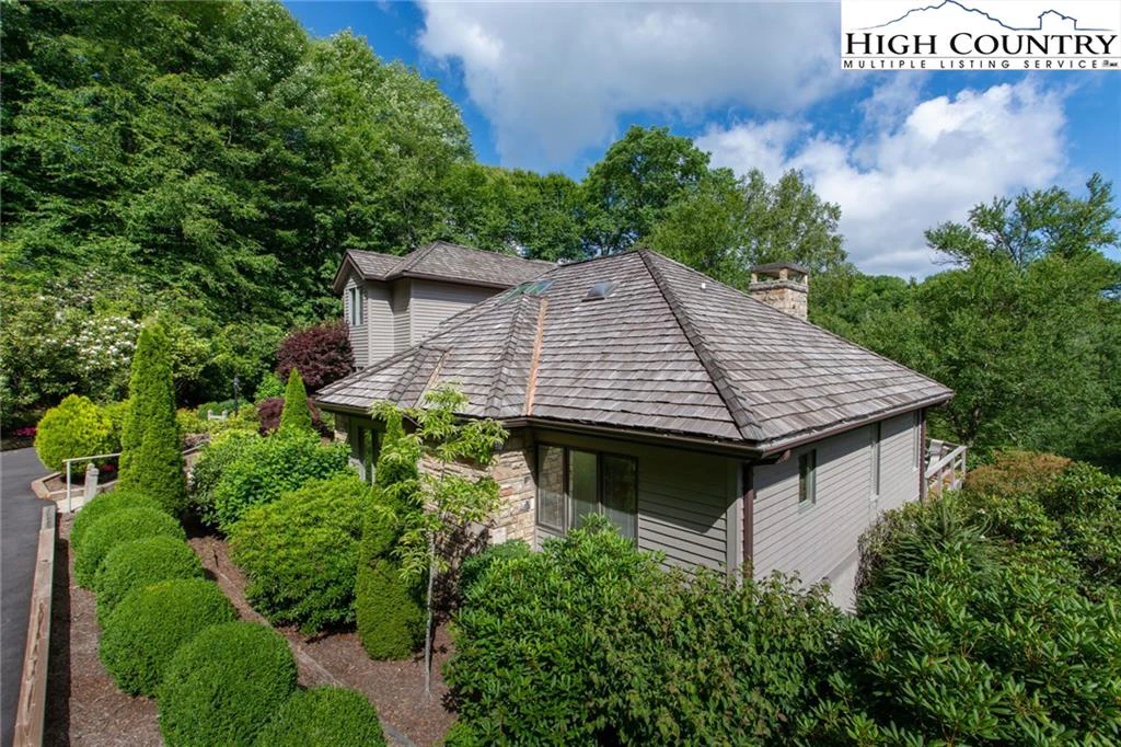 Image number 20 for the current listing