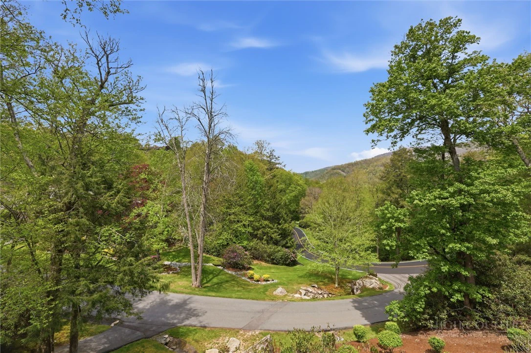 Image number 3 for the current listing
