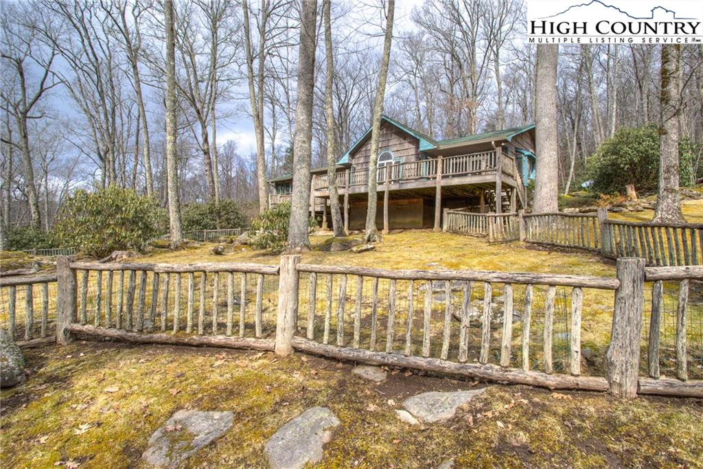 Image number 4 for the current listing