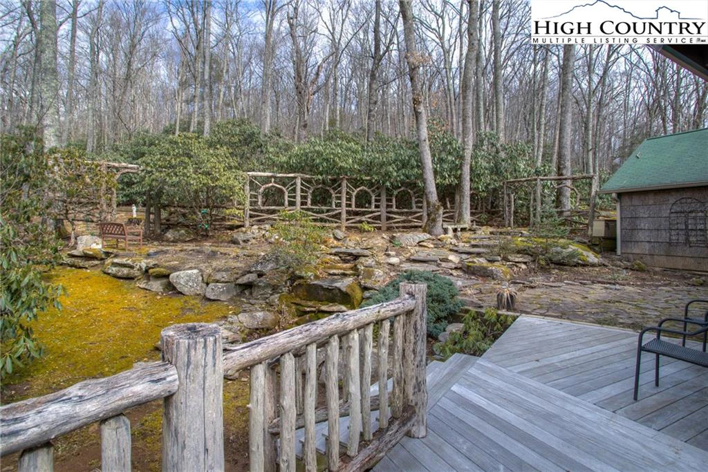 Image number 10 for the current listing