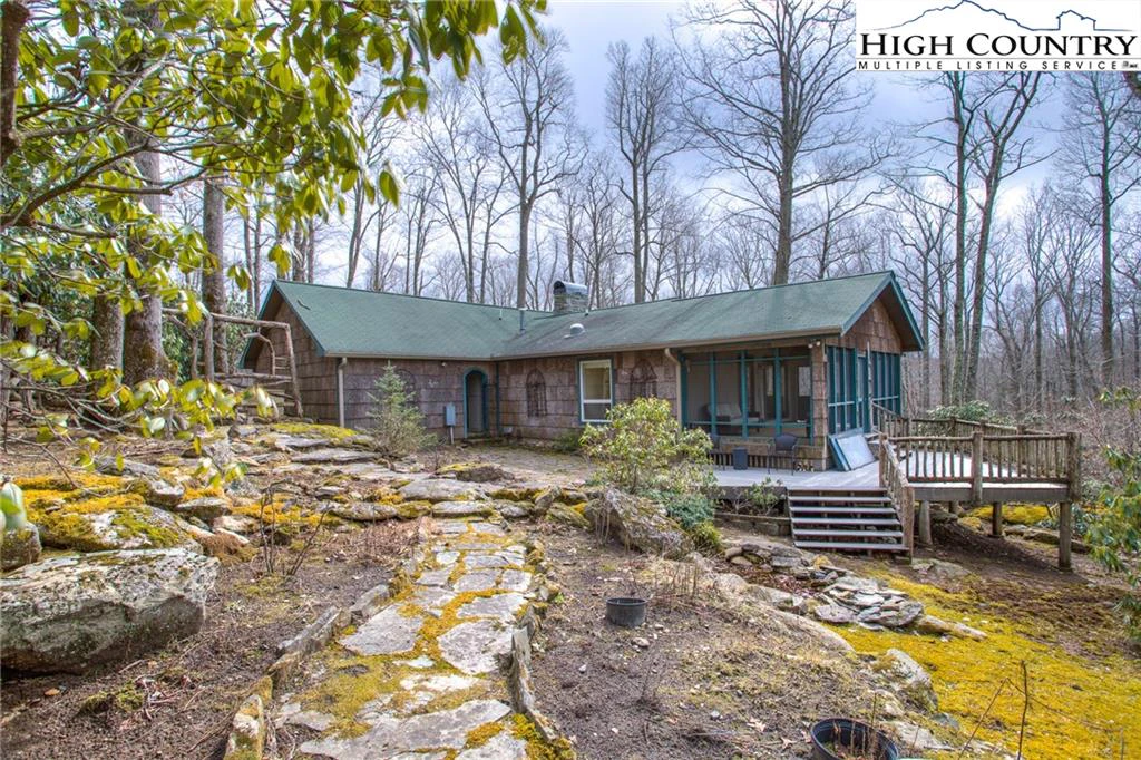 Image number 2 for the current listing