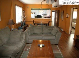 Image number 4 for the current listing