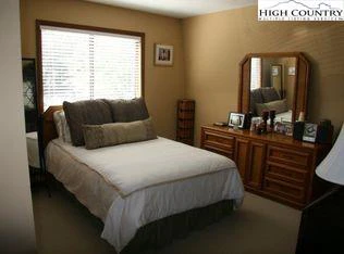 Image number 8 for the current listing
