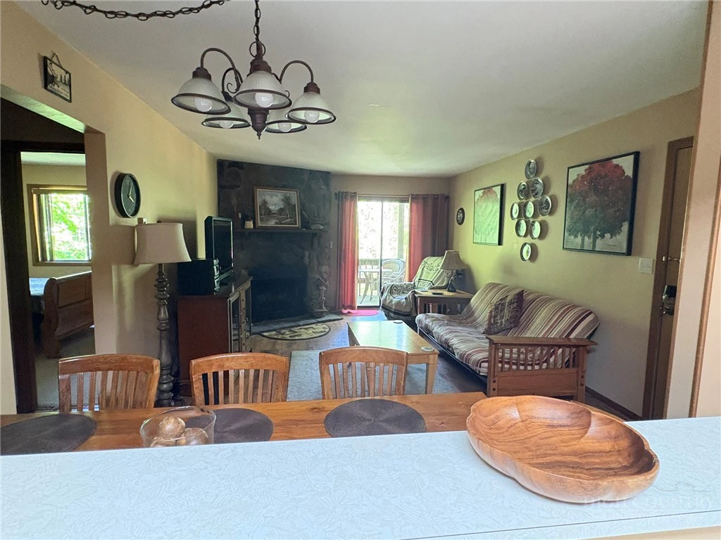 Image number 10 for the current listing